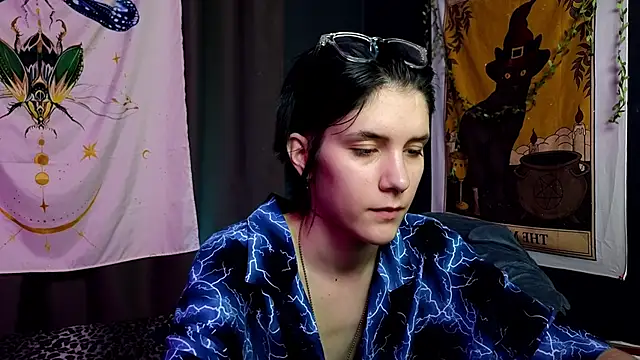 Snapshot of Hyeon_Jin chatting on 01.20.25 Hyeon Jin online show from 01.20.25