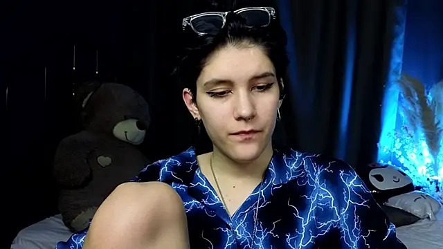 Snapshot of Hyeon_Jin chatting on 03.13.25 Hyeon Jin online show from 03.13.25