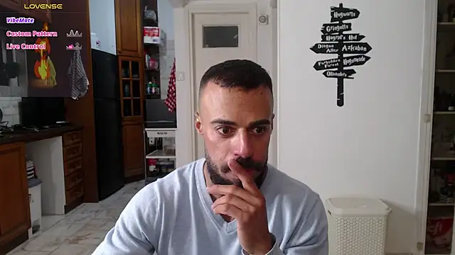 Snapshot of todddantes25 chatting on 02.28.25 todddantes25 online show from 02.28.25