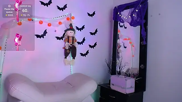 Snapshot of Yorkeidys1 chatting on 10.19.25 Yorkeidys1 online show from 10.19.25