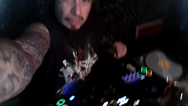 justthetip4209 online show from 04.22.26