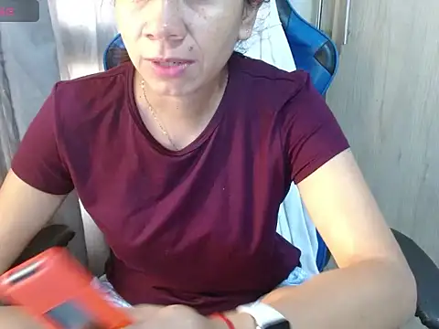 Snapshot of Danielagomez33 chatting on 06.10.26 Danielagomez33 online show from 06.10.26