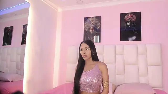 Charlot Vega  online show from 11.17.25