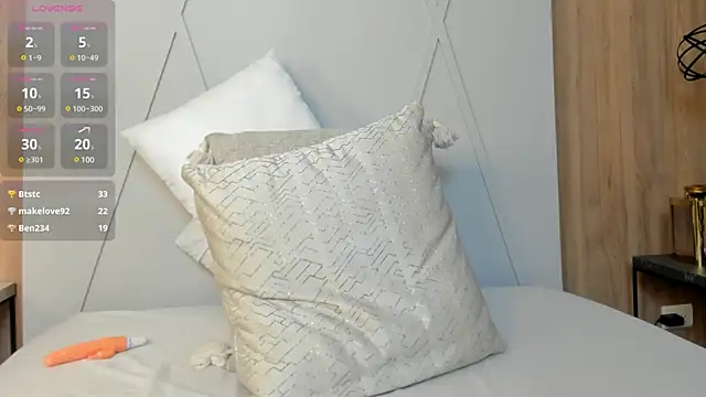 Blue Angell online show from 01.11.25