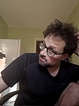 Snapshot of littlehairyman chatting on 03.04.25 littlehairyman online show from 03.04.25