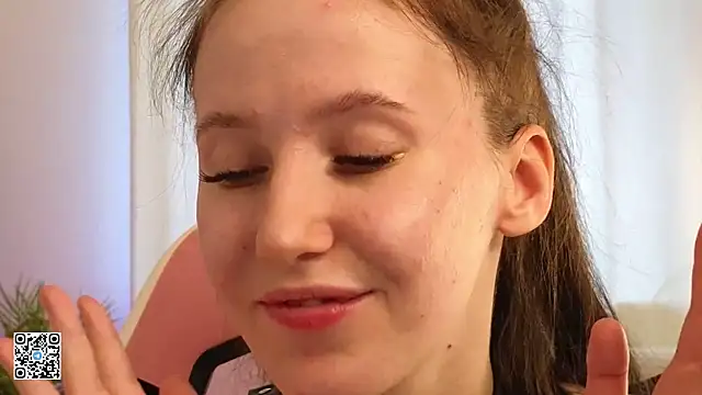 mon lola online show from 02.16.25