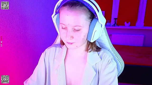 mon lola online show from 11.29.25