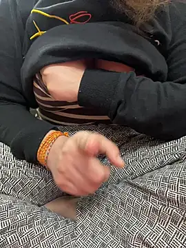 Red-Magic-25 online show from 12.21.25