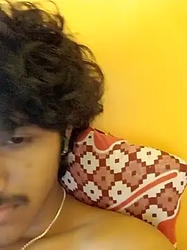 Snapshot of CosmicEmuu chatting on 01.18.25 CosmicEmuu online show from 01.18.25