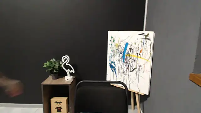 Snapshot of mini_girly chatting on 01.24.25 mini girly online show from 01.24.25