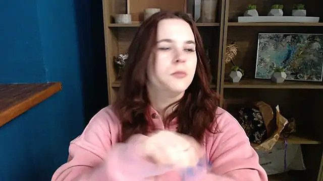 Snapshot of mini_girly chatting on 02.19.25 mini girly online show from 02.19.25