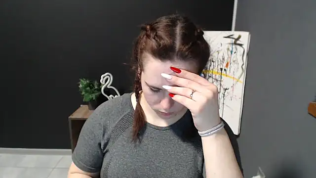 Snapshot of mini_girly chatting on 02.21.25 mini girly online show from 02.21.25