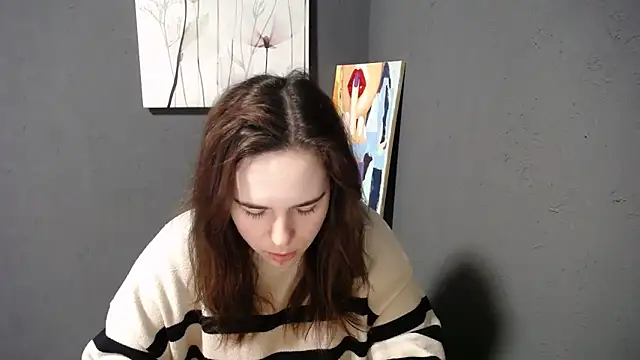 Snapshot of mini_girly chatting on 03.20.25 mini girly online show from 03.20.25