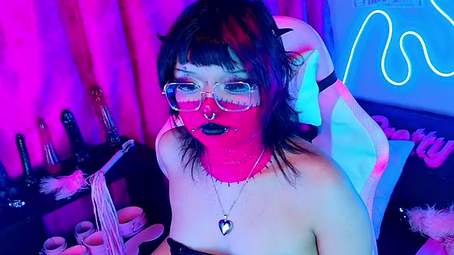 LaytonBox online show from 02.28.25