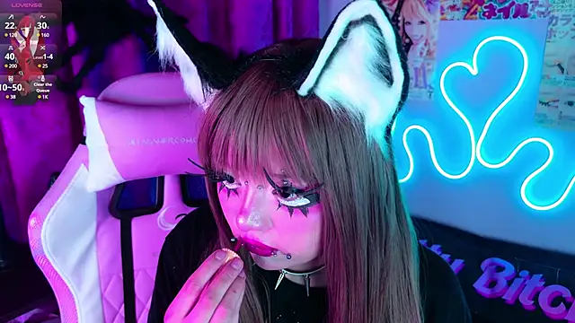 LaytonBox online show from 03.03.25