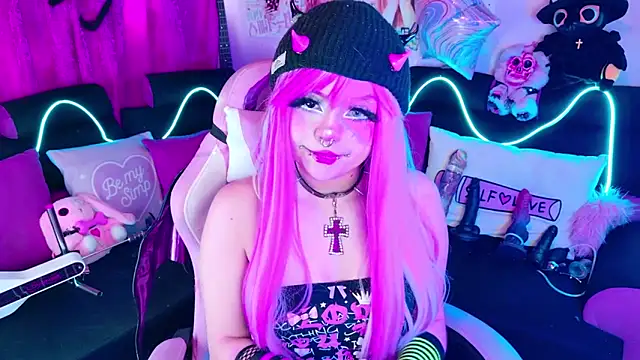 LaytonBox online show from 09.14.25