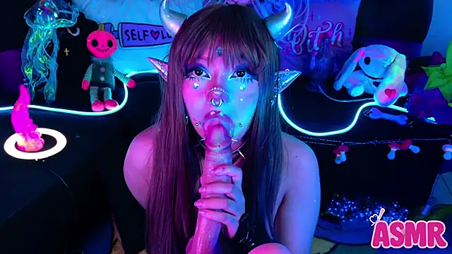 LaytonBox online show from 10.06.25