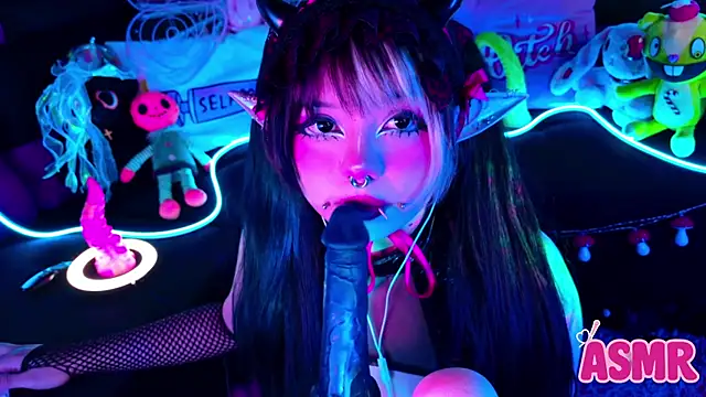 LaytonBox online show from 10.12.25