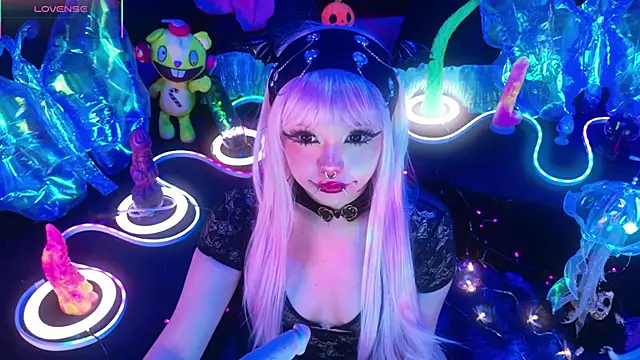 LaytonBox online show from 03.18.26