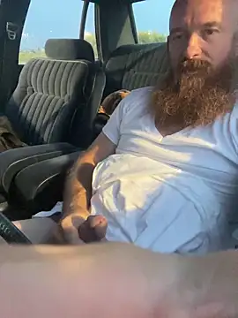 Snapshot of 32XRedBeard chatting on 02.24.25 32XRedBeard online show from 02.24.25