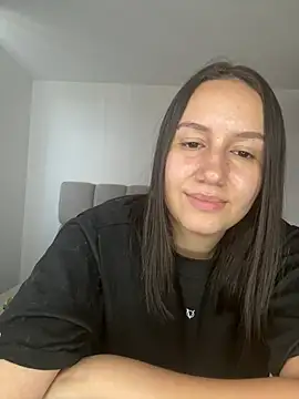 Snapshot of Jullya_x chatting on 06.24.26 Jullya x online show from 06.24.26