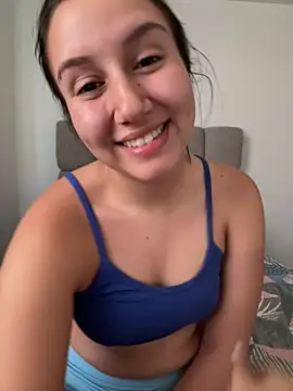 Snapshot of Jullya_x chatting on 07.13.26 Jullya x online show from 07.13.26
