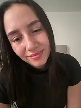 Snapshot of Jullya_x chatting on 07.15.26 Jullya x online show from 07.15.26