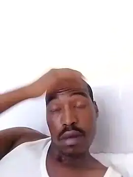 Snapshot of YKTV_ chatting on 01.06.25 YKTV online show from 01.06.25