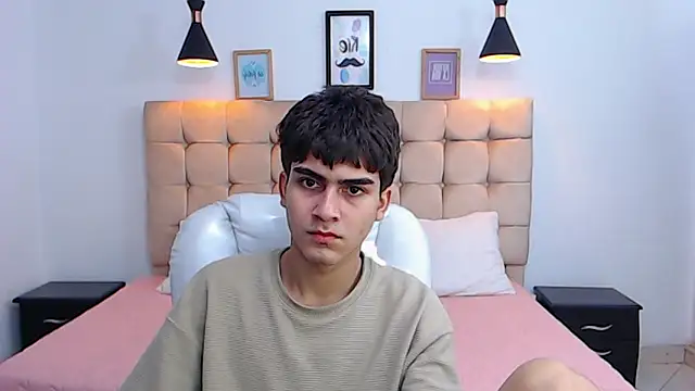 Snapshot of Tommy18__ chatting on 01.17.25 Tommy18 online show from 01.17.25