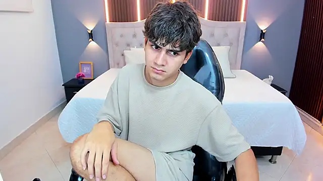 Tommy18   online show from 02.06.26