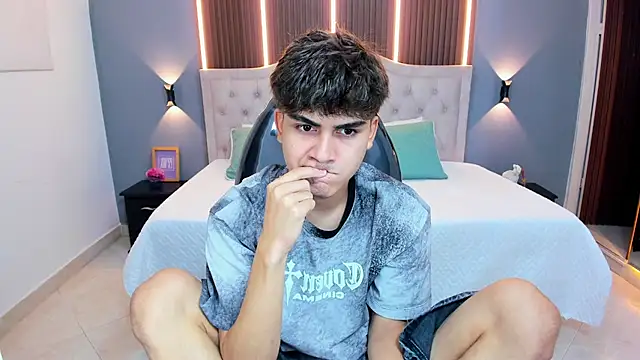 Tommy18   online show from 04.18.26