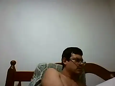 Snapshot of AgneloFly chatting on 02.12.25 AgneloFly online show from 02.12.25