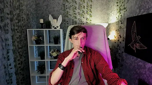 John Weasley online show from 10.30.25