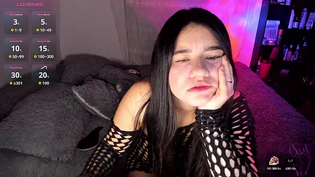 Snapshot of lilihot_ chatting on 05.17.26 lilihot online show from 05.17.26