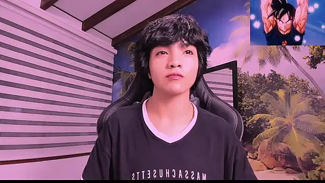 AllanYong18 online show from 02.21.25