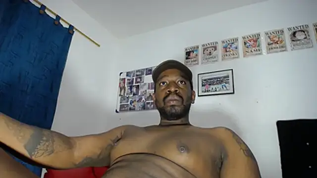 Snapshot of strong__anthony chatting on 10.27.25 strong anthony online show from 10.27.25