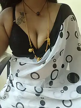 Snapshot of sriyazhini chatting on 02.24.25 sriyazhini online show from 02.24.25