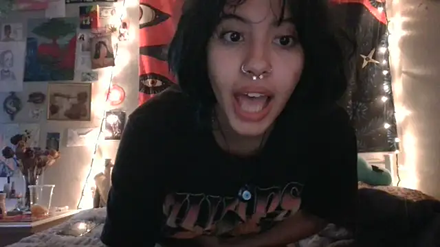 Snapshot of Rubyred2369 chatting on 01.08.25 Rubyred2369 online show from 01.08.25