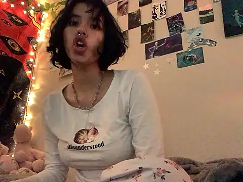 Snapshot of Rubyred2369 chatting on 01.24.25 Rubyred2369 online show from 01.24.25