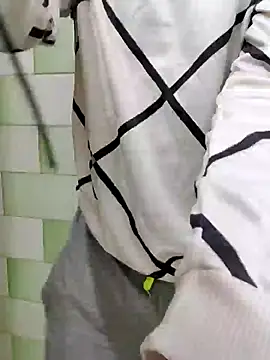 TOPMOON001 online show from 01.20.25