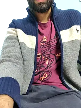 TOPMOON001 online show from 03.05.25