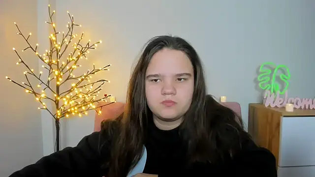 AdeleCruz online show from 02.20.25