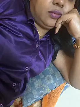 Snapshot of kanikasree chatting on 02.26.25 kanikasree online show from 02.26.25