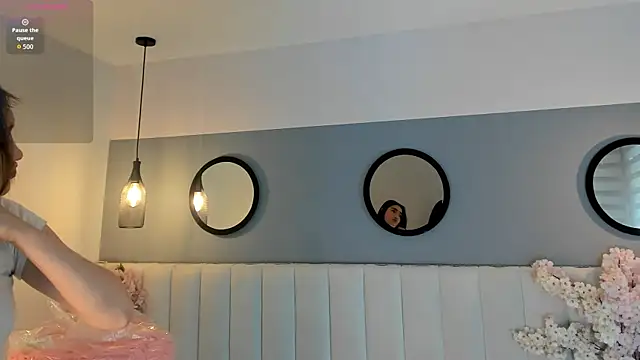 chelsea bolton  online show from 03.24.26