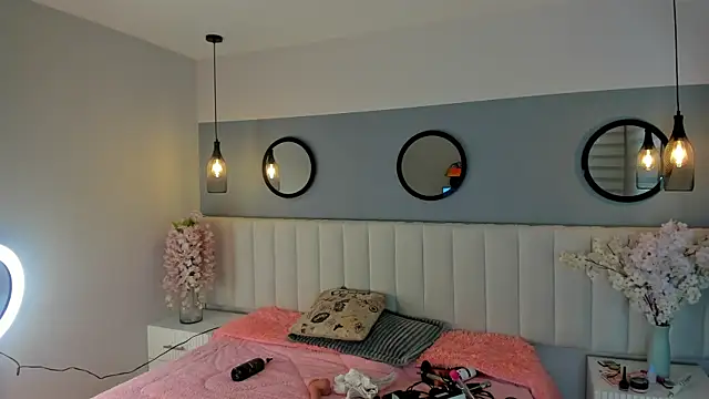 chelsea bolton  online show from 04.06.26