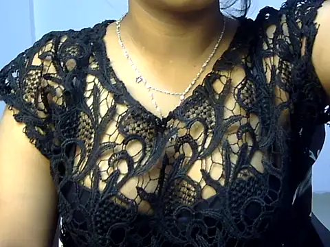 Snapshot of Niyaa77 chatting on 03.08.25 Niyaa77 online show from 03.08.25