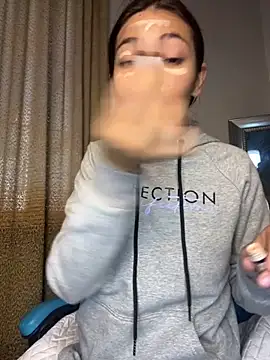 Aleska Miami online show from 09.30.25