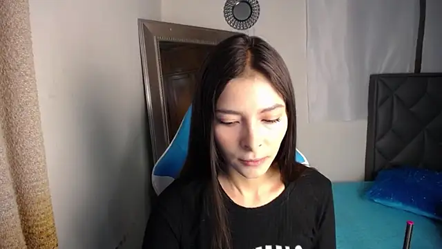 Aleska Miami online show from 10.20.25