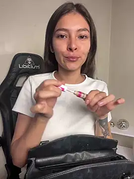 Snapshot of Aleska_Miami chatting on 05.04.26 Aleska Miami online show from 05.04.26