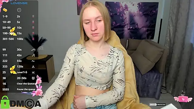 Snapshot of BeautyBlondy chatting on 05.04.26 BeautyBlondy online show from 05.04.26